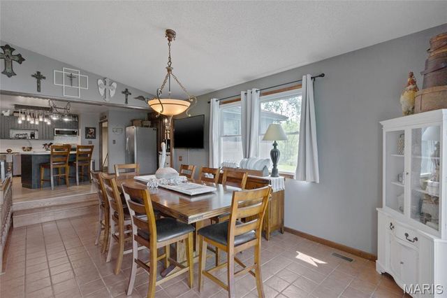 21069 Colony Church Road, Farmington, MO 63460