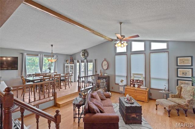 21069 Colony Church Road, Farmington, MO 63460