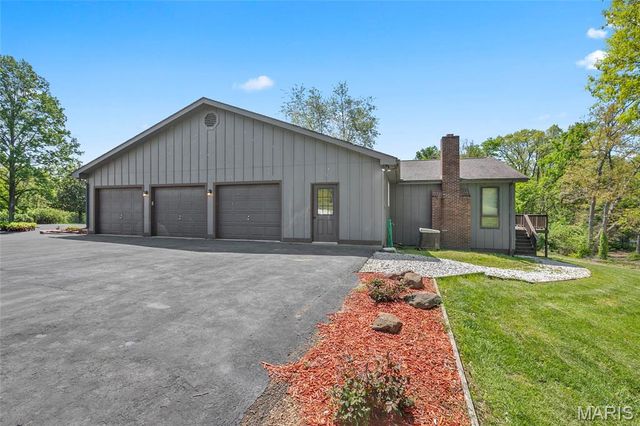 21069 Colony Church Road, Farmington, MO 63460