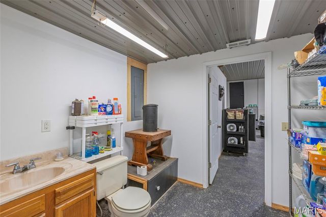 21069 Colony Church Road, Farmington, MO 63460