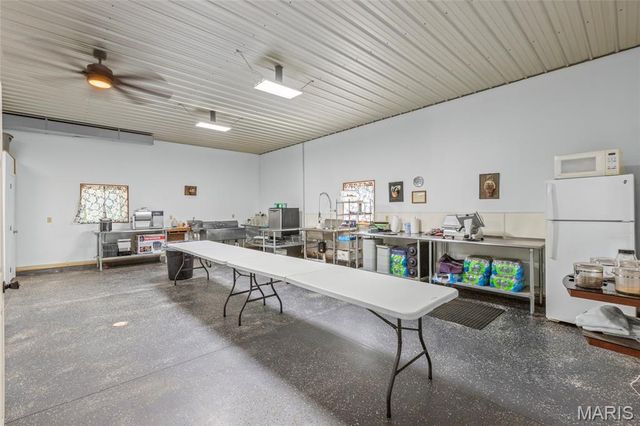 21069 Colony Church Road, Farmington, MO 63460