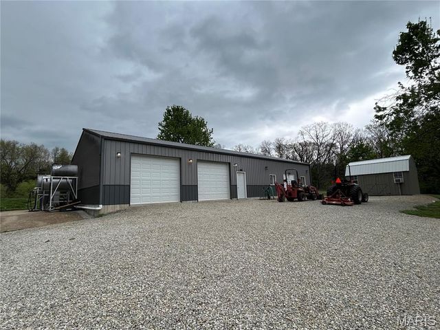 21069 Colony Church Road, Farmington, MO 63460