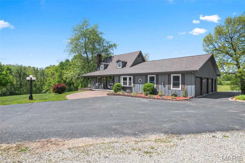 21069 Colony Church Road, Farmington, MO 63460