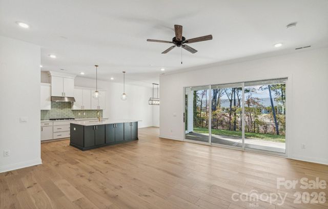 4213 Pinekirk Drive 373, Charlotte, NC 28269