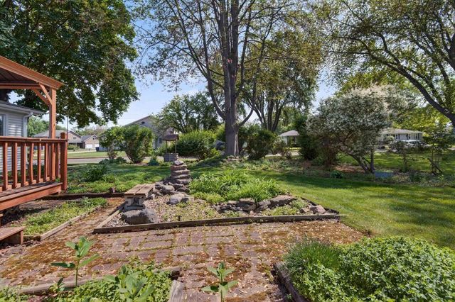 1000 DEERFIELD AVENUE, Menasha, WI 54952