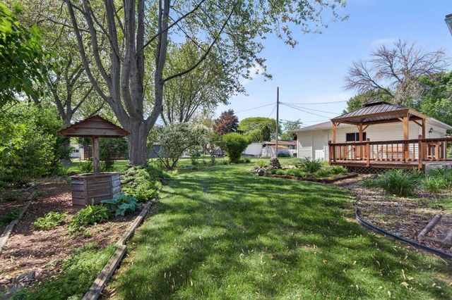 1000 DEERFIELD AVENUE, Menasha, WI 54952