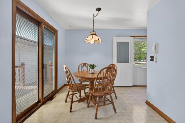 1000 DEERFIELD AVENUE, Menasha, WI 54952