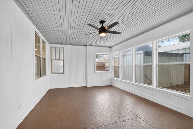 302 1st Street NW, Dodge Center, MN 55927