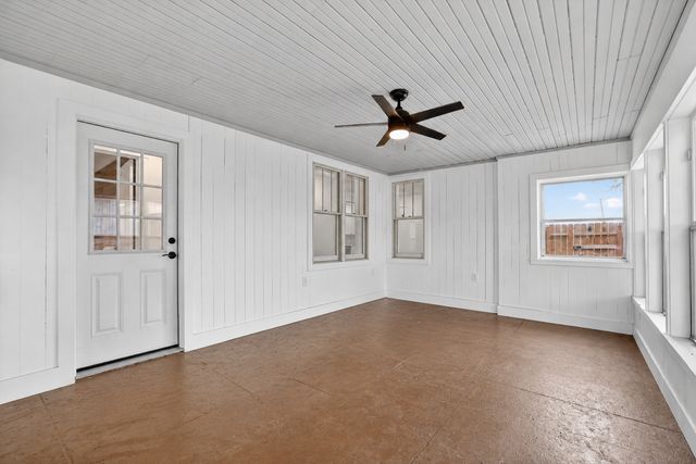 302 1st Street NW, Dodge Center, MN 55927