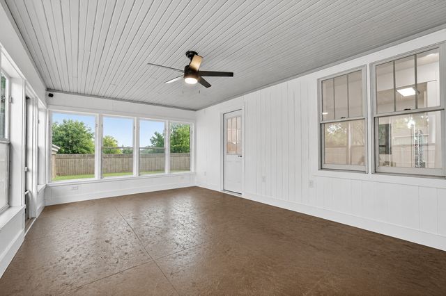 302 1st Street NW, Dodge Center, MN 55927