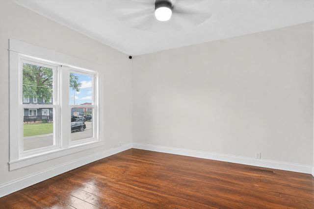 302 1st Street NW, Dodge Center, MN 55927
