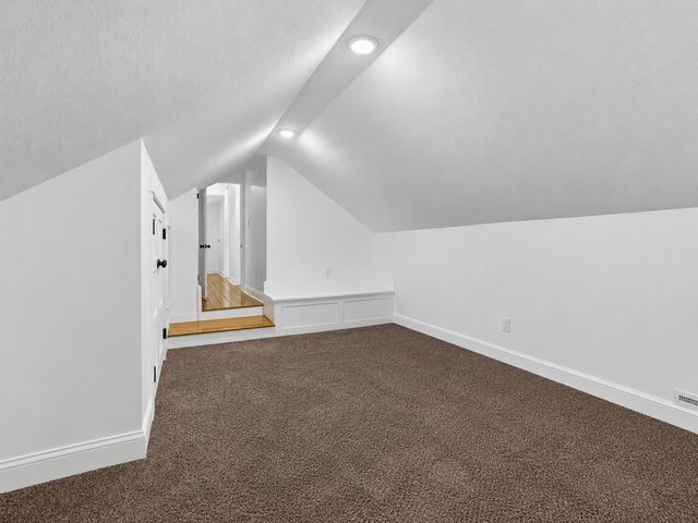 302 1st Street NW, Dodge Center, MN 55927