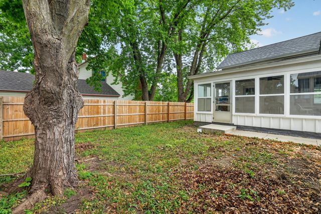 302 1st Street NW, Dodge Center, MN 55927