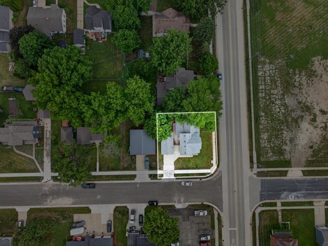 302 1st Street NW, Dodge Center, MN 55927