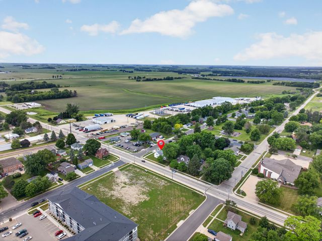 302 1st Street NW, Dodge Center, MN 55927