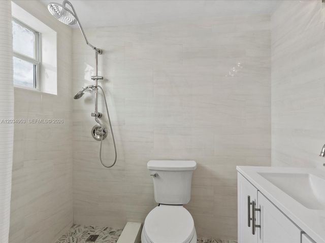 200 NE 12th Avenue 7C, Hallandale Beach, FL 33009