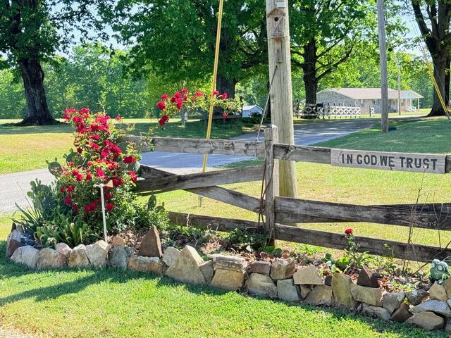 392 Hardbarger Rd, Monteagle, TN 37356
