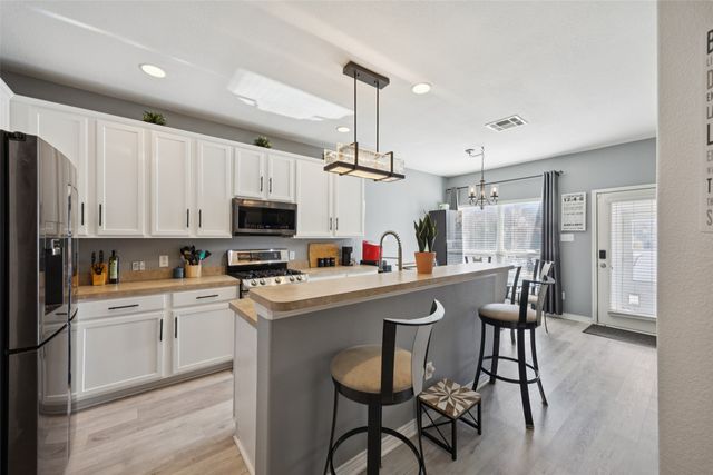 1404 Southern Pine Drive, Savannah, TX 76227