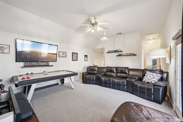 1404 Southern Pine Drive, Savannah, TX 76227