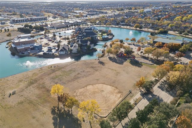 1404 Southern Pine Drive, Savannah, TX 76227