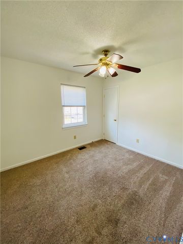 3408 Shady Creek Rd, North Chesterfield, VA 23234