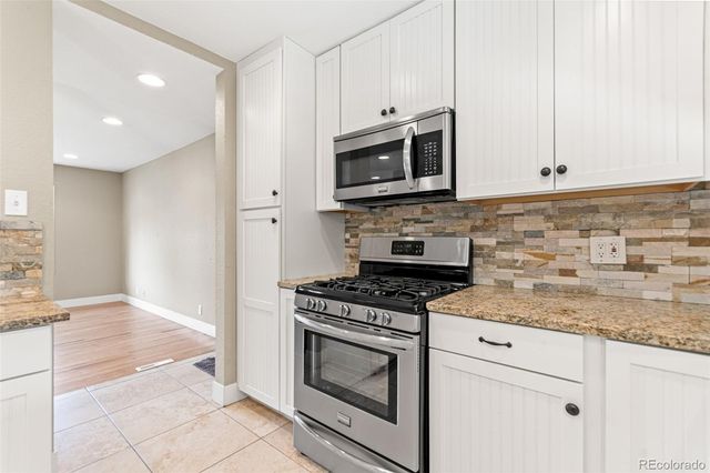 598 W Valleyview Avenue, Littleton, CO 80120