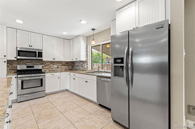 598 W Valleyview Avenue, Littleton, CO 80120