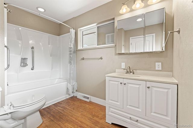 598 W Valleyview Avenue, Littleton, CO 80120