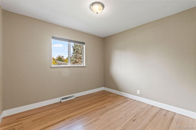 598 W Valleyview Avenue, Littleton, CO 80120