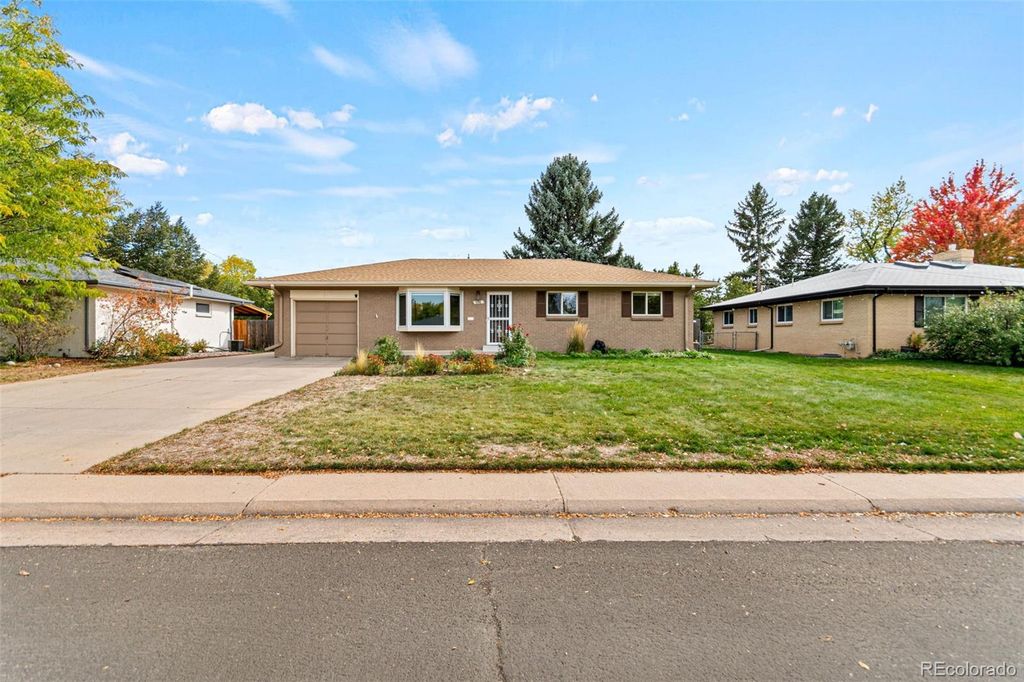 598 W Valleyview Avenue, Littleton, CO 80120