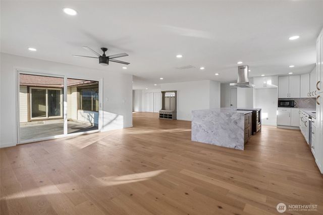 306 N Crestview Drive, Moses Lake, WA 98837