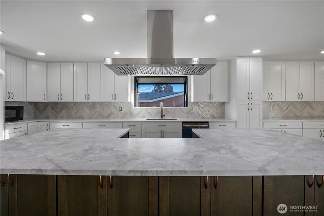 306 N Crestview Drive, Moses Lake, WA 98837