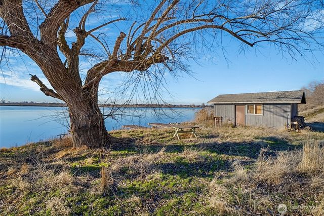 306 N Crestview Drive, Moses Lake, WA 98837