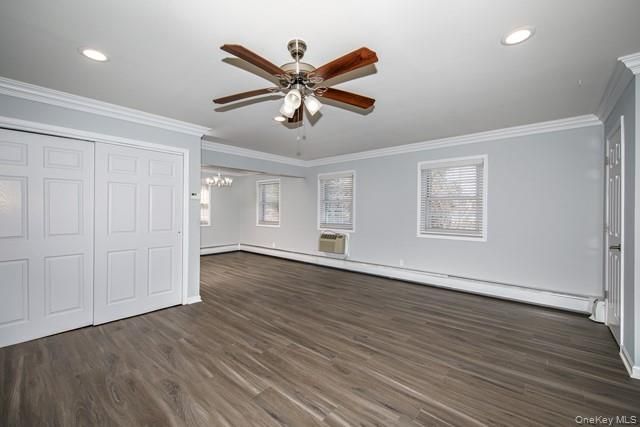 64 S Clinton Avenue 4B, Bay Shore, NY 11706
