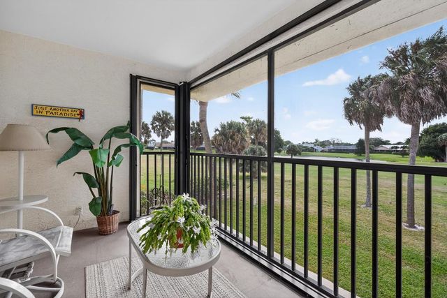 6940 SE Constitution Boulevard 201, Hobe Sound, FL 33455