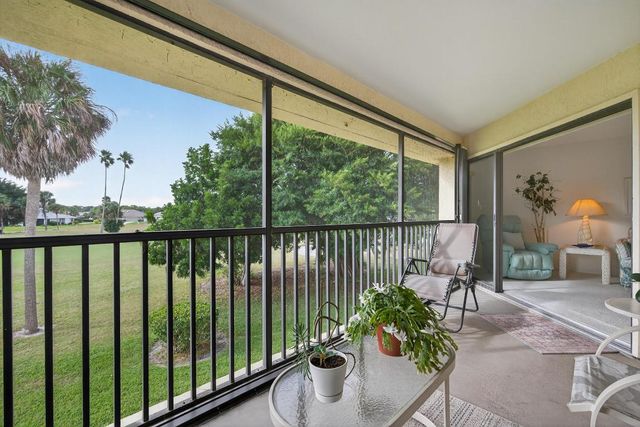 6940 SE Constitution Boulevard 201, Hobe Sound, FL 33455