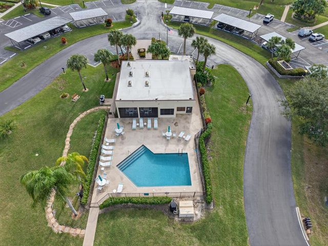 6940 SE Constitution Boulevard 201, Hobe Sound, FL 33455