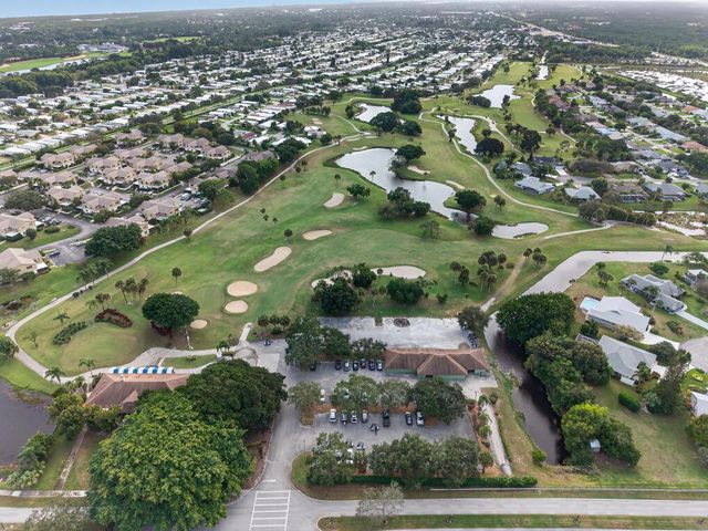 6940 SE Constitution Boulevard 201, Hobe Sound, FL 33455