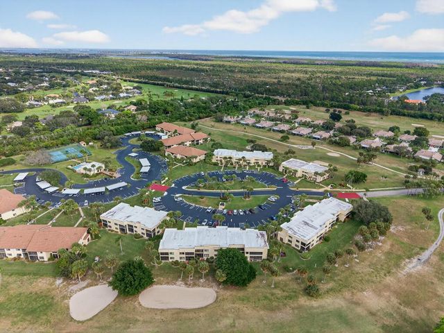 6940 SE Constitution Boulevard 201, Hobe Sound, FL 33455