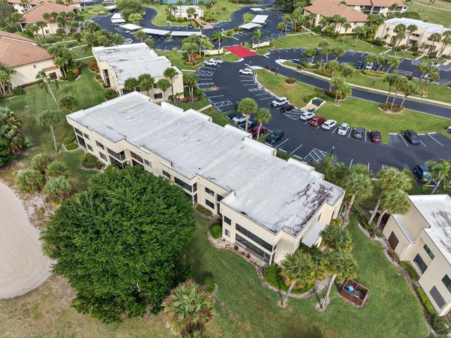 6940 SE Constitution Boulevard 201, Hobe Sound, FL 33455