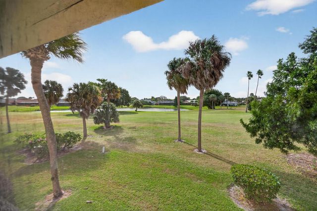 6940 SE Constitution Boulevard 201, Hobe Sound, FL 33455