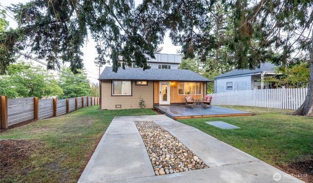 12756 Evanston Avenue N, Seattle, WA 98133