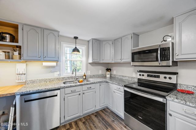 3015 Staley Snow Camp Road, Siler City, NC 27344