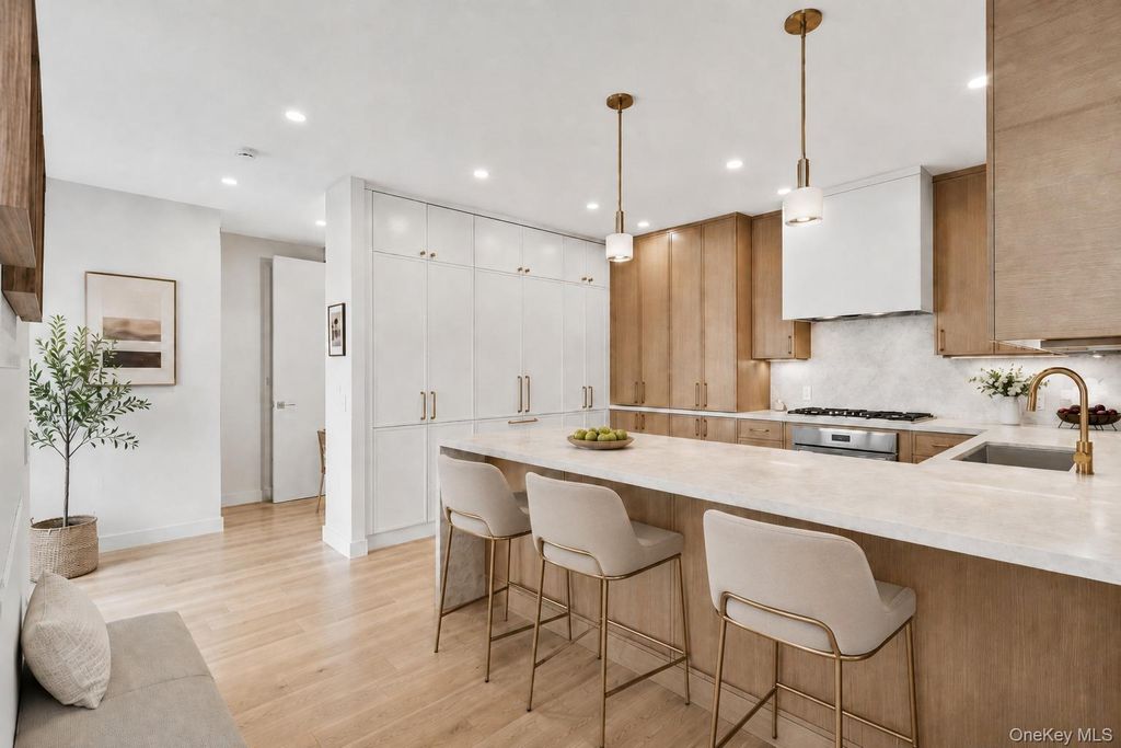 350 Albany Street 10BC, New York (manhattan), NY 10280 — exterior