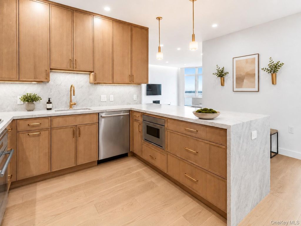 350 Albany Street 10BC, New York (manhattan), NY 10280 — photo 2