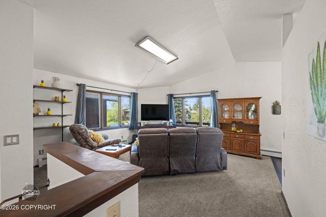 8280 E 20th Avenue, Anchorage, AK 99504
