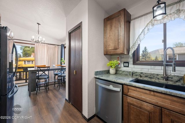 8280 E 20th Avenue, Anchorage, AK 99504