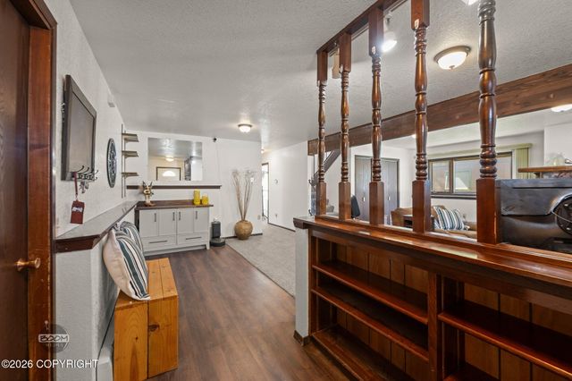 8280 E 20th Avenue, Anchorage, AK 99504
