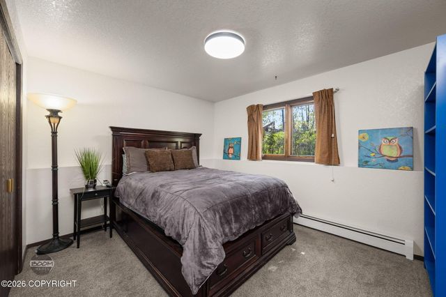 8280 E 20th Avenue, Anchorage, AK 99504