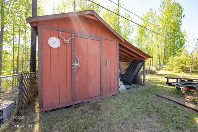 8280 E 20th Avenue, Anchorage, AK 99504
